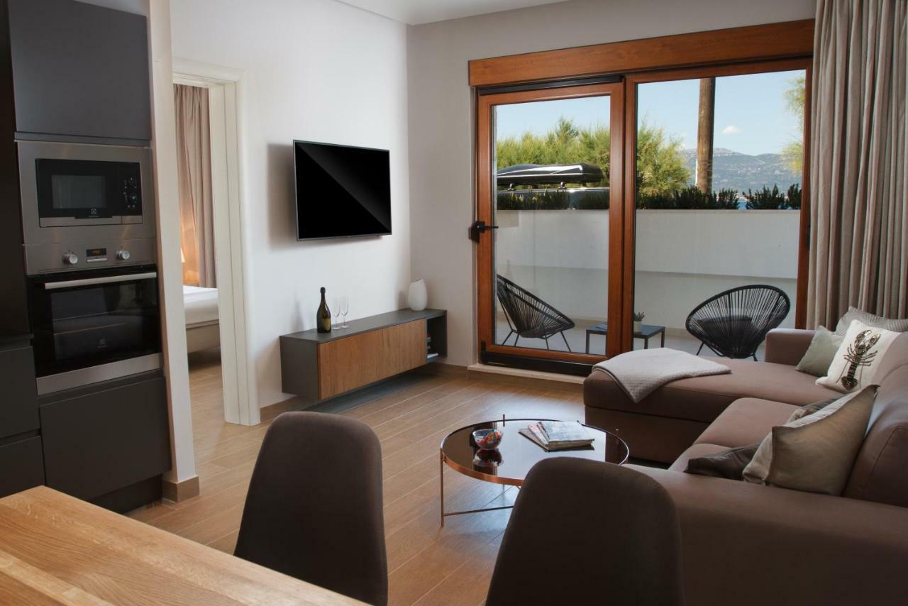 Luxury Poolside Villa Slatine Exterior foto